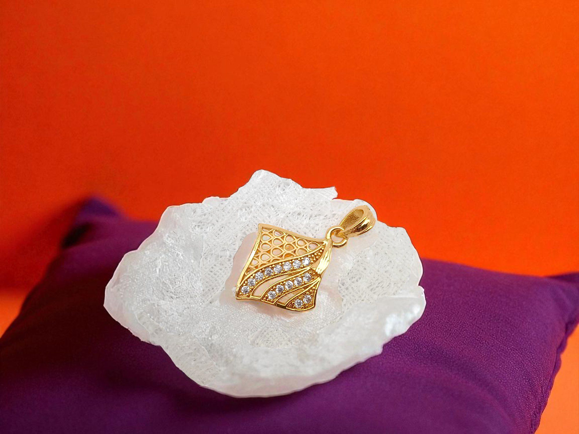 Forming Gold Plated Floral Dollar