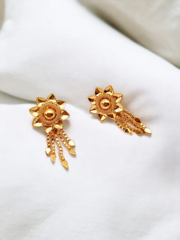 Pretty Queen - 1 Gram Gold Plated Drop Earring