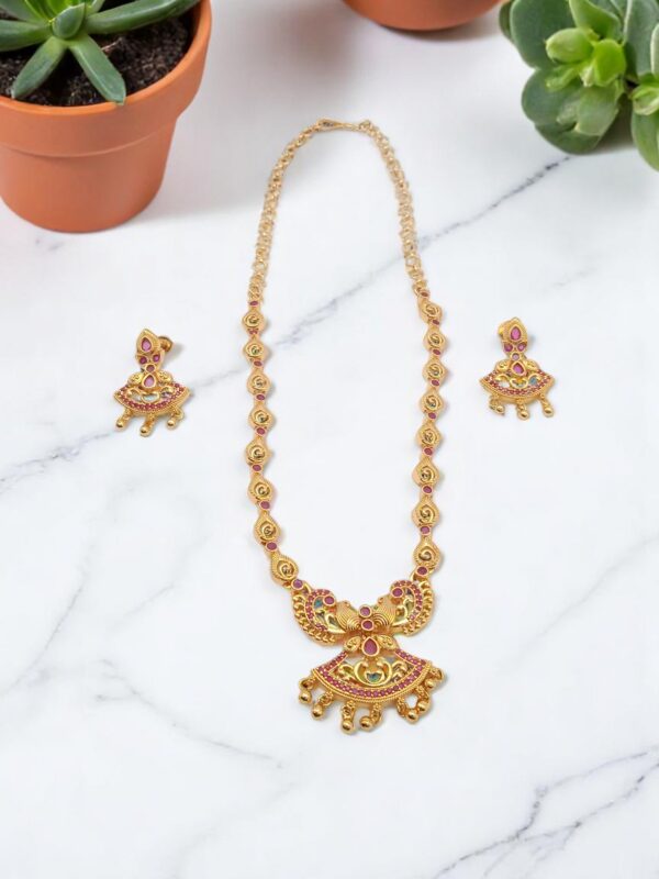 Pretty Queen - 1 Gram Gold Plated Jewellery Set/Necklace Set For Women