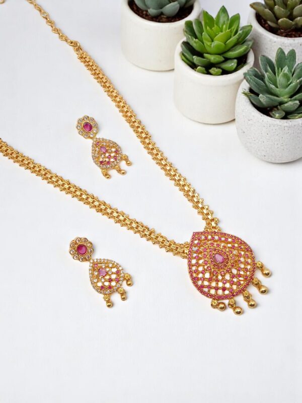 Pretty Queen - 1 Gram Gold Plated Jewellery Set/Necklace Set For Women