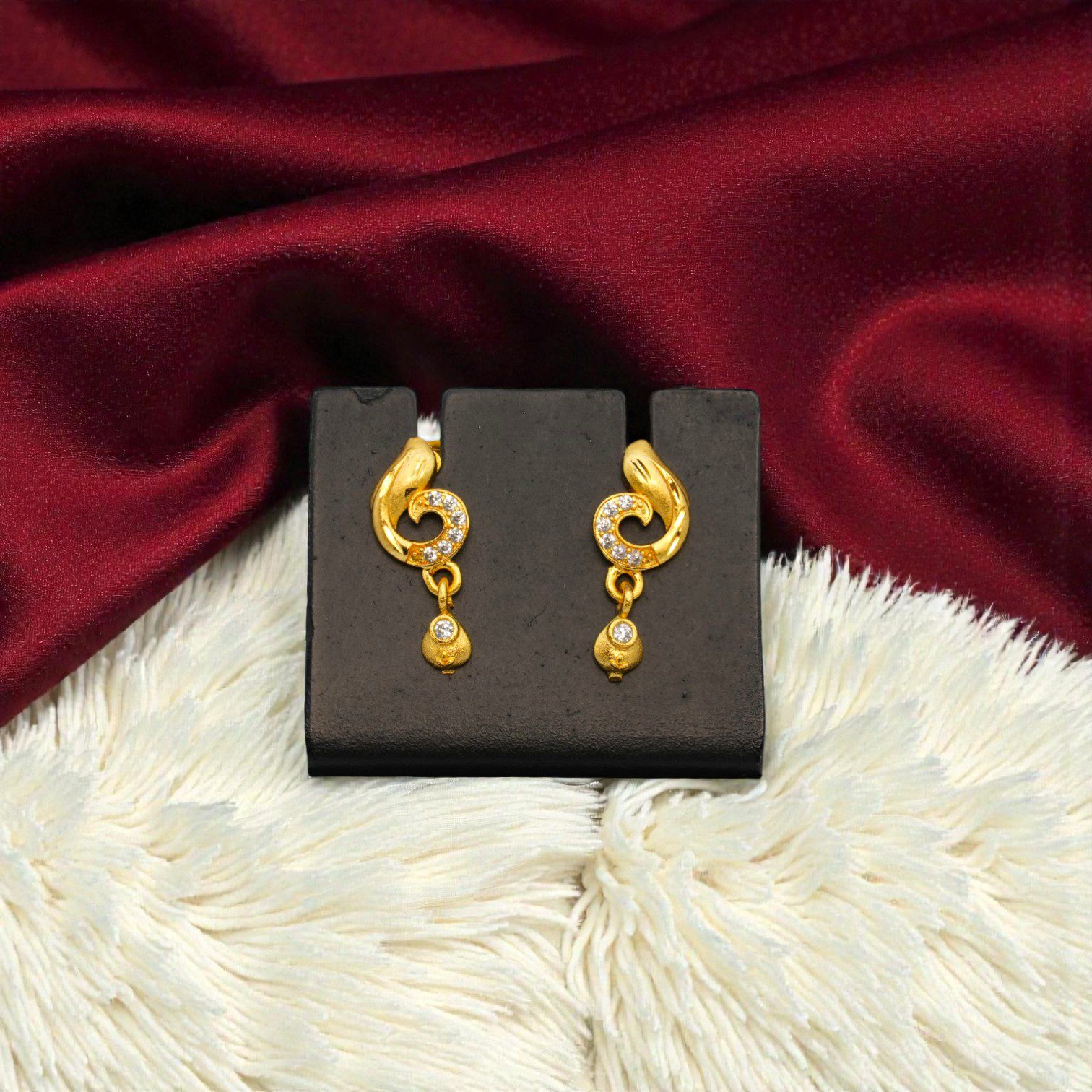 Peacock Forming Gold Plated Drops